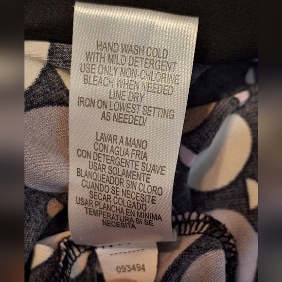 Studo i Stylish And Versatile Deep V-neck Polka Dot Dress - Picture 7 of 11